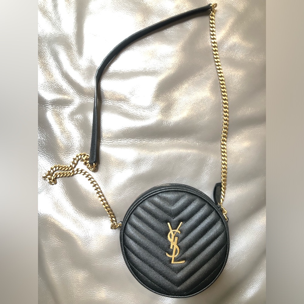 YSL Grain de Poudre Matelasse Chevron Quilted Round Camera Bag in Black